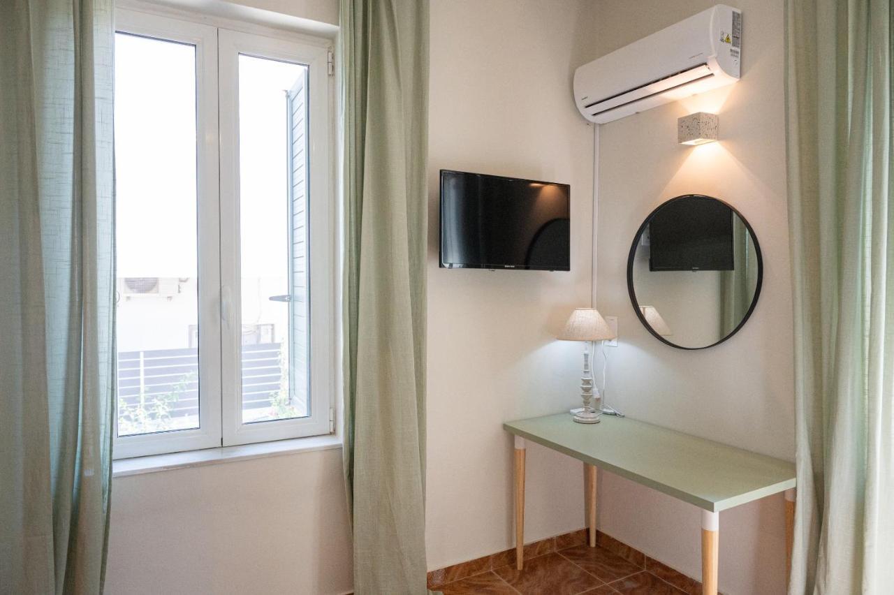 Sunny Yard Apartments Порос Экстерьер фото
