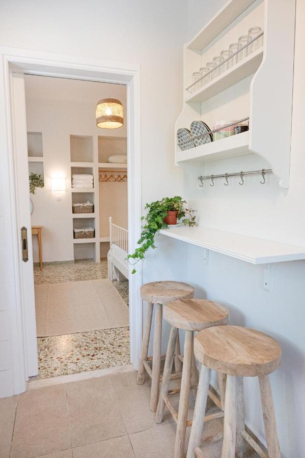 Sunny Yard Apartments Порос Экстерьер фото