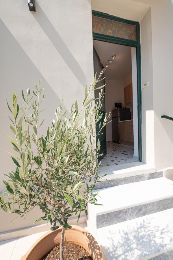 Sunny Yard Apartments Порос Экстерьер фото
